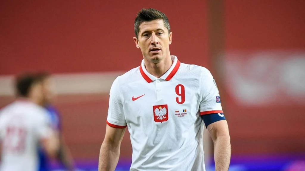 Nations League : Lewandoski hat-trick as Poland thrash Romania 6-0